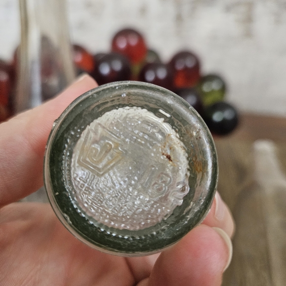 Vintage Glass Jars Found Object Nevada Mining VTG Decor Heinz Anchor - Picture 7 of 16